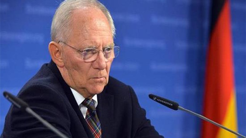 Ο Σόιμπλε λέει «nein» σε όλους και σε όλα – Αποφασίζει και διατάσσει