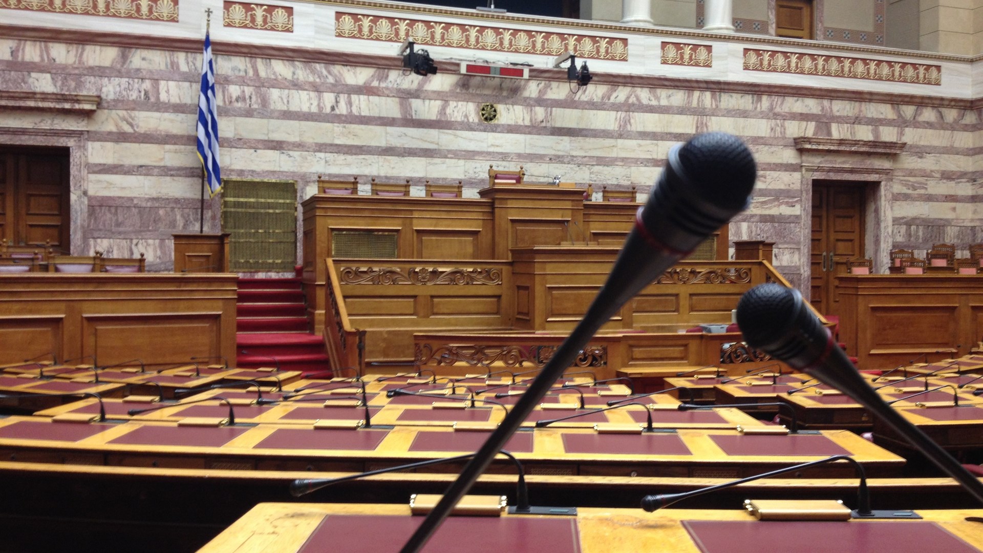 Αντιπολιτευτικά “πυρά” στη Βουλή για το φορολογικό νομοσχέδιο και τη διαπραγμάτευση