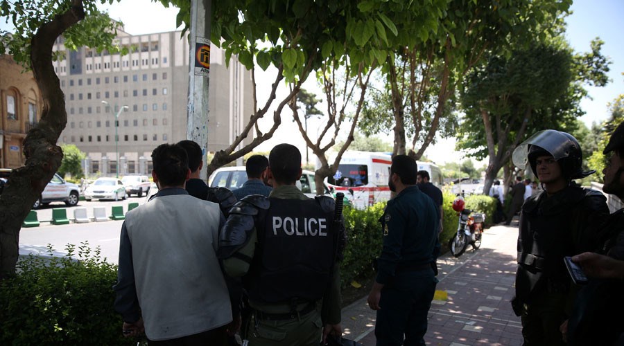 Έκρηξη στην ιρανική Βουλή – Για τρομοκρατική επίθεση κάνει λόγο η Τεχεράνη – ΒΙΝΤΕΟ