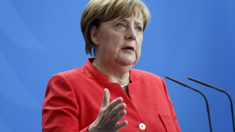 Μέρκελ: Να συνεχιστούν οι συνομιλίες Γερμανίας – Τουρκίας
