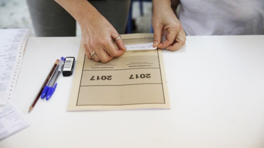 Πανελλήνιες 2017: Στα Μαθηματικά εξετάζονται σήμερα οι υποψήφιοι των ΕΠΑΛ