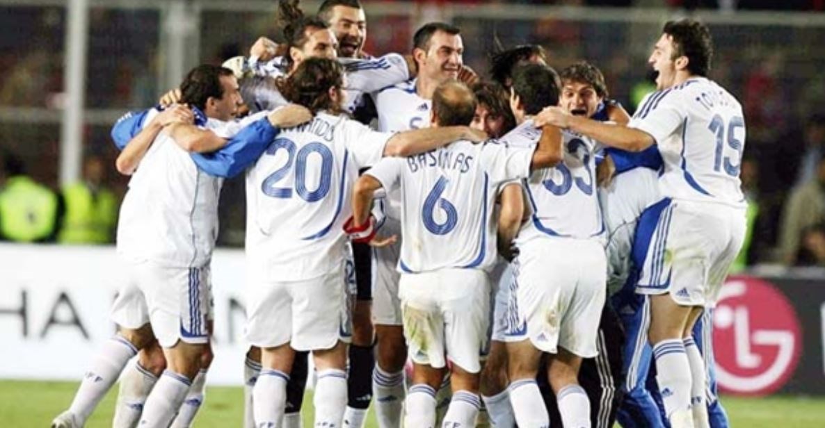 Πρώην διεθνής ποδοσφαιριστής και γνωστή τραγουδίστρια έπεσαν στα «δίχτυα» απατεώνα