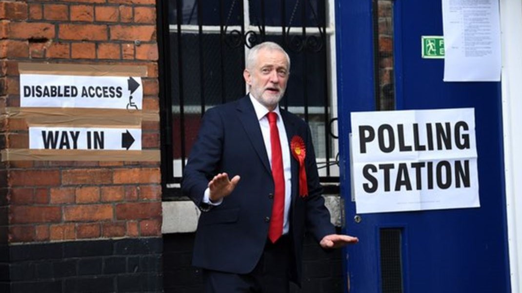 Βρετανία – Ψήφισε ο επικεφαλής των Εργατικών – Οι πρώτες δηλώσεις – ΦΩΤΟ
