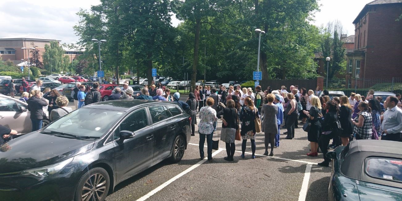 Εκκενώθηκε νοσοκομείο στο Λιντς – Εντοπίστηκε ύποπτο πακέτο – ΤΩΡΑ