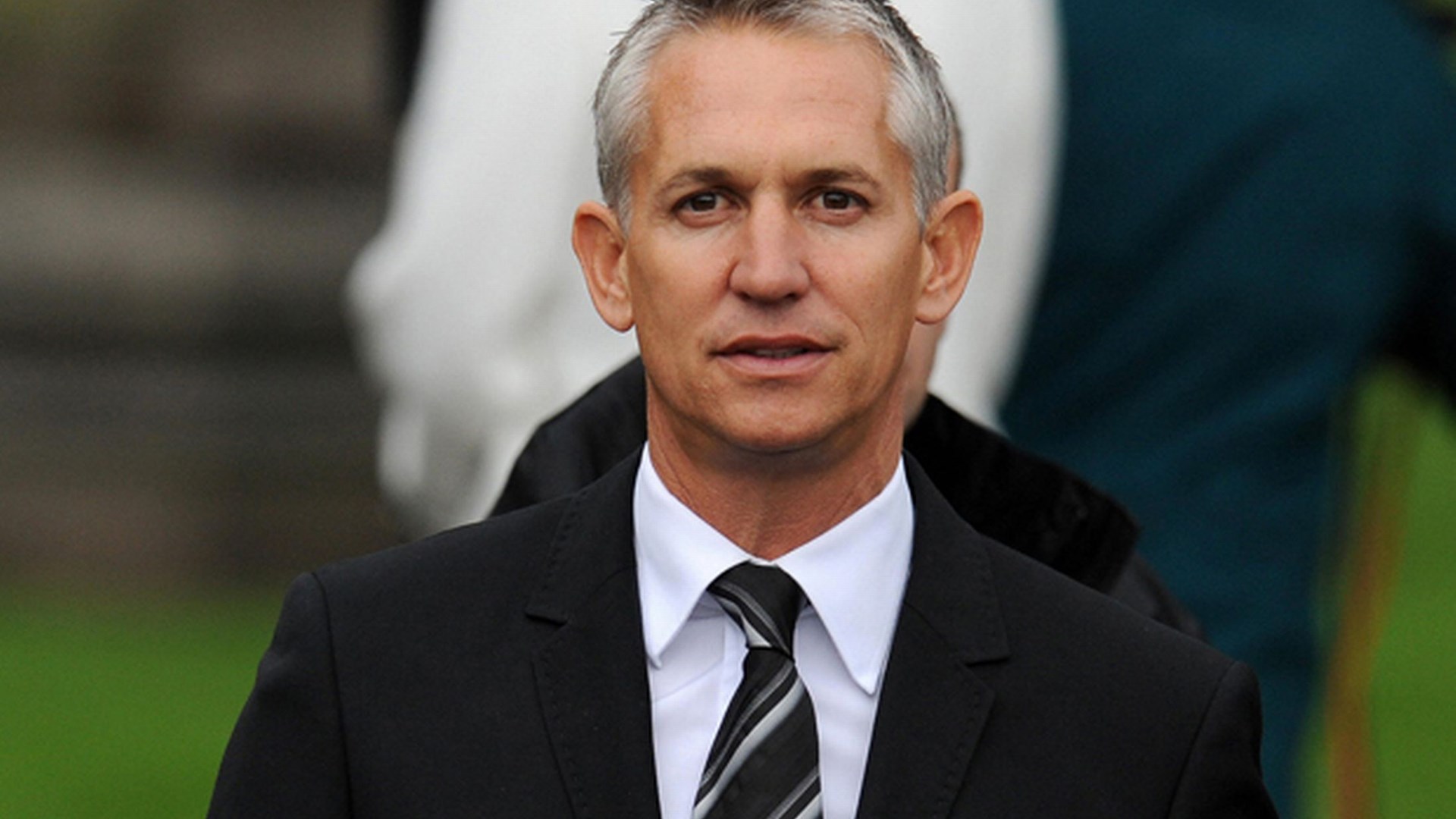 Λίνεκερ: Η Τερέζα Μέι έβαλε το αυτογκόλ της χρονιάς