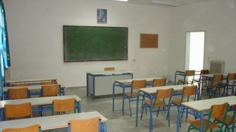 Συγκλονίζει ο δήμαρχος Αχαρνών στο enikos.gr για την τραγωδία με τον 10χρονο μαθητή στη σχολική γιορτή