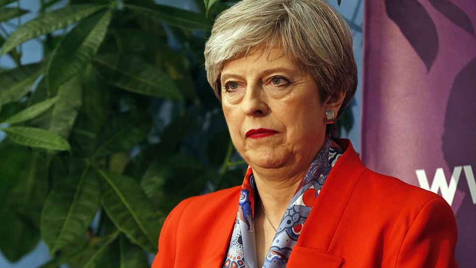 Η Μέι θα ζητήσει από την βασίλισσα εντολή σχηματισμού κυβέρνησης