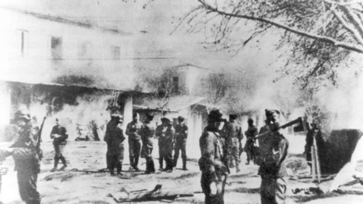 Οι κάτοικοι του Κάσελ τίμησαν με πλακάτ τα θύματα της σφαγής του Διστόμου