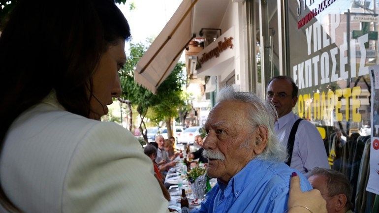 Πρωτοφανές επεισόδιο με τη Ζωή Κωνσταντοπούλου, τον Γλέζο και τον Γερμανό πρέσβη