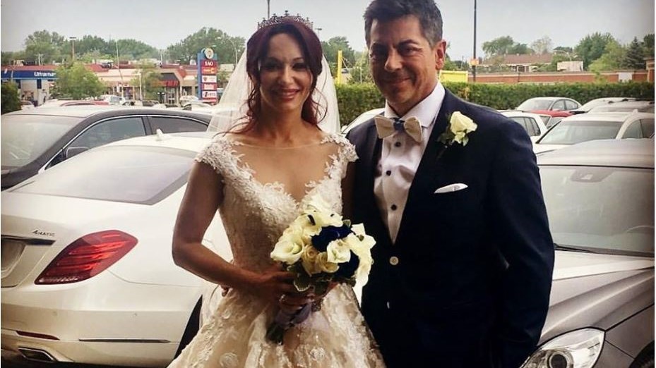 Νύφη ντύθηκε για δεύτερη φορά η Μάρω Λύτρα – ΦΩΤΟ