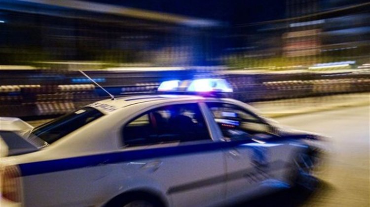 Κινηματογραφική καταδίωξη στη Θεσσαλονίκη – Ένας 26χρονος πέταξε το όπλο του από το αυτοκίνητο