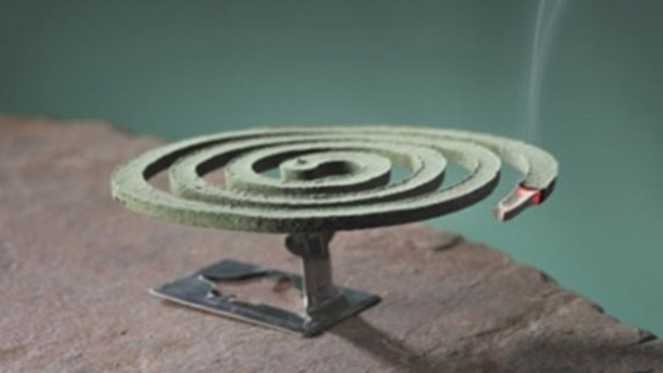 Πως φτιάχνεται το «φιδάκι» για τα κουνούπια