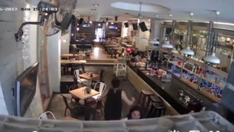 Νέο ΒΙΝΤΕΟ ντοκουμέντο – Η στιγμή του σεισμού σε καφετέρια της Μυτιλήνης