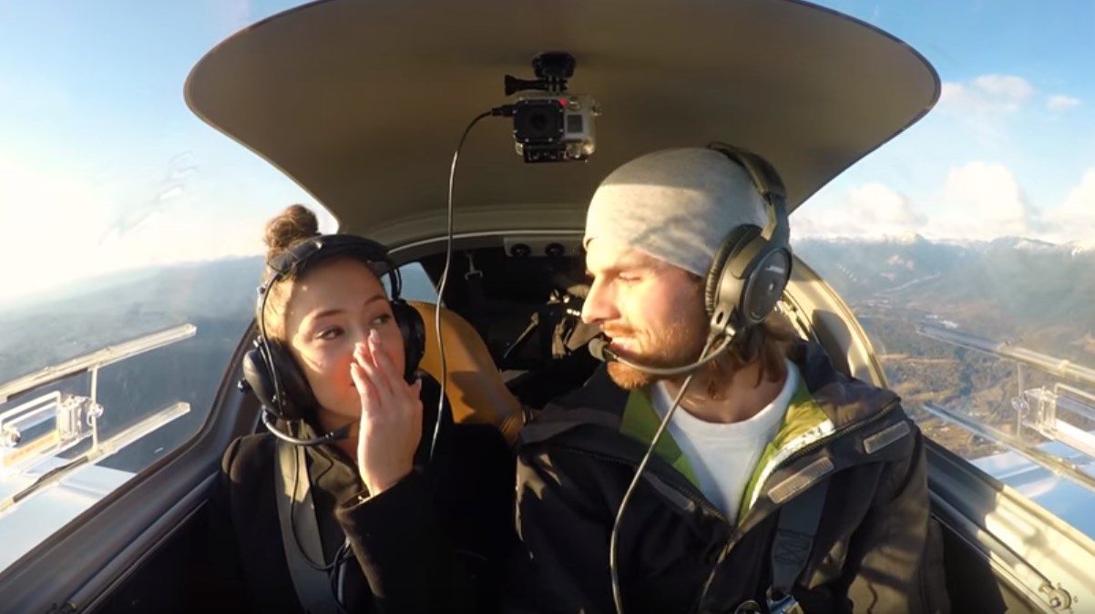 Πρόταση γάμου… στον αέρα – ΒΙΝΤΕΟ