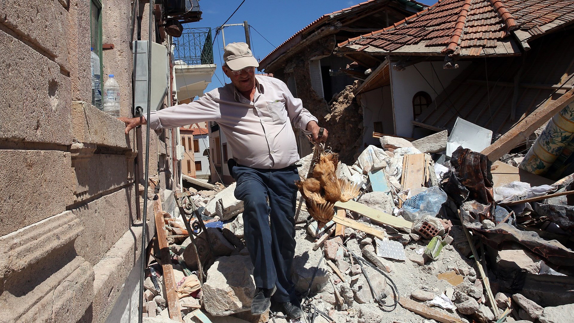 Λέσβος: Περισσότερα από 1.000 τα μη κατοικήσιμα κτίσματα