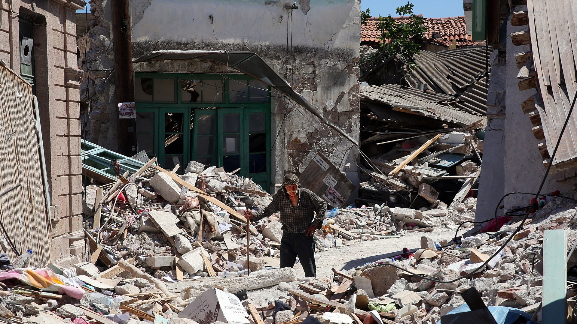Συγκλονιστικές εικόνες – Drone καταγράφει την ολική καταστροφή στη Βρίσα – ΒΙΝΤΕΟ