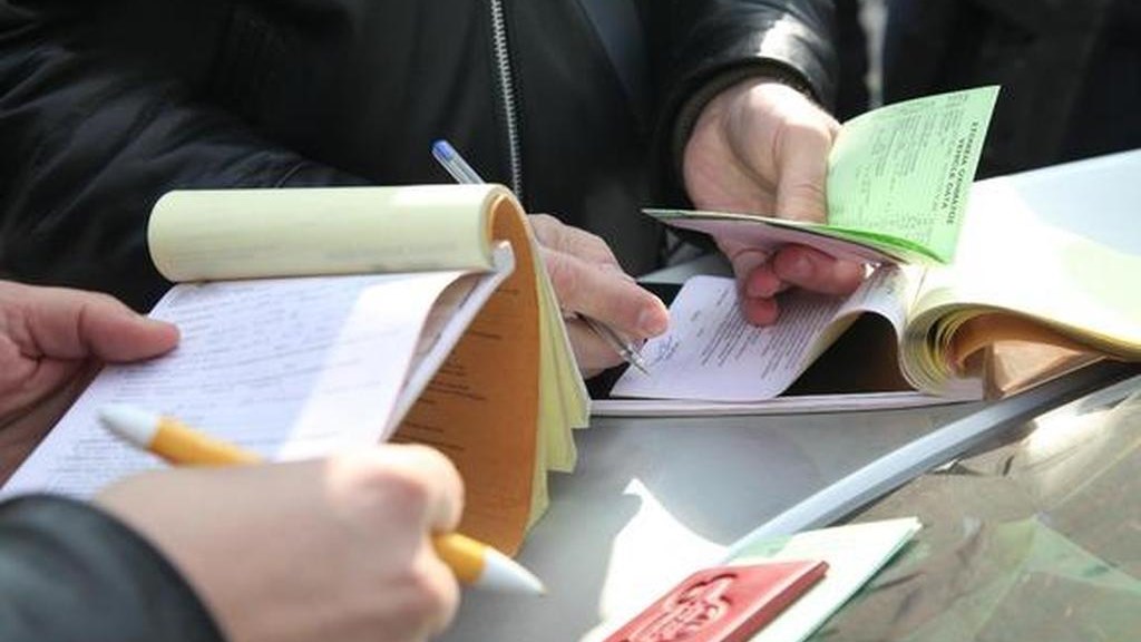 Βόλος: Ιδιοκτήτης ταχυφαγείου προπηλάκισε Επιθεωρητές Εργασίας