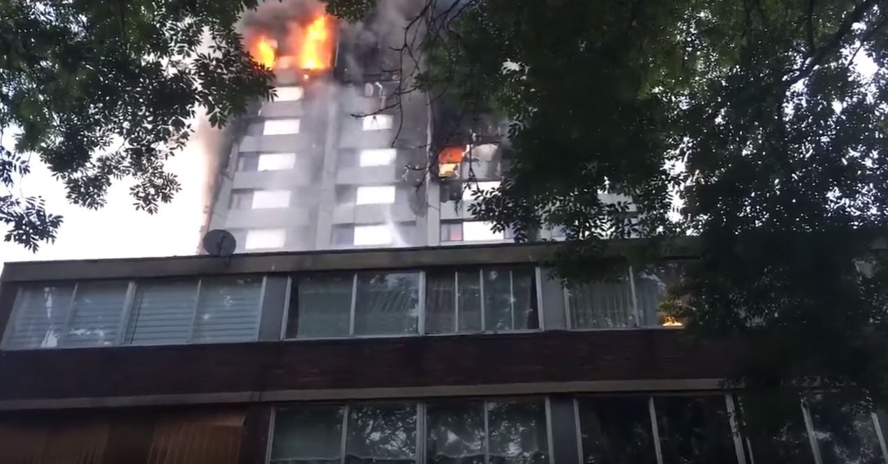 Νέο βίντεο-σοκ από τον “πύργο της κολάσεως” στο Λονδίνο – Τι δήλωσαν αυτόπτες μάρτυρες – ΒΙΝΤΕΟ