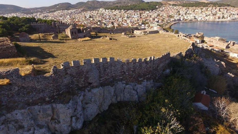 Κλείνουν το μεγάλο κάστρο και ο μητροπολιτικός ναός του Αγίου Αθανασίου στη Λέσβο