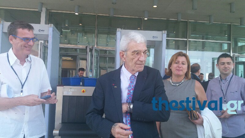 Η εκκεντρική γραβάτα του Μπουτάρη – ΦΩΤΟ