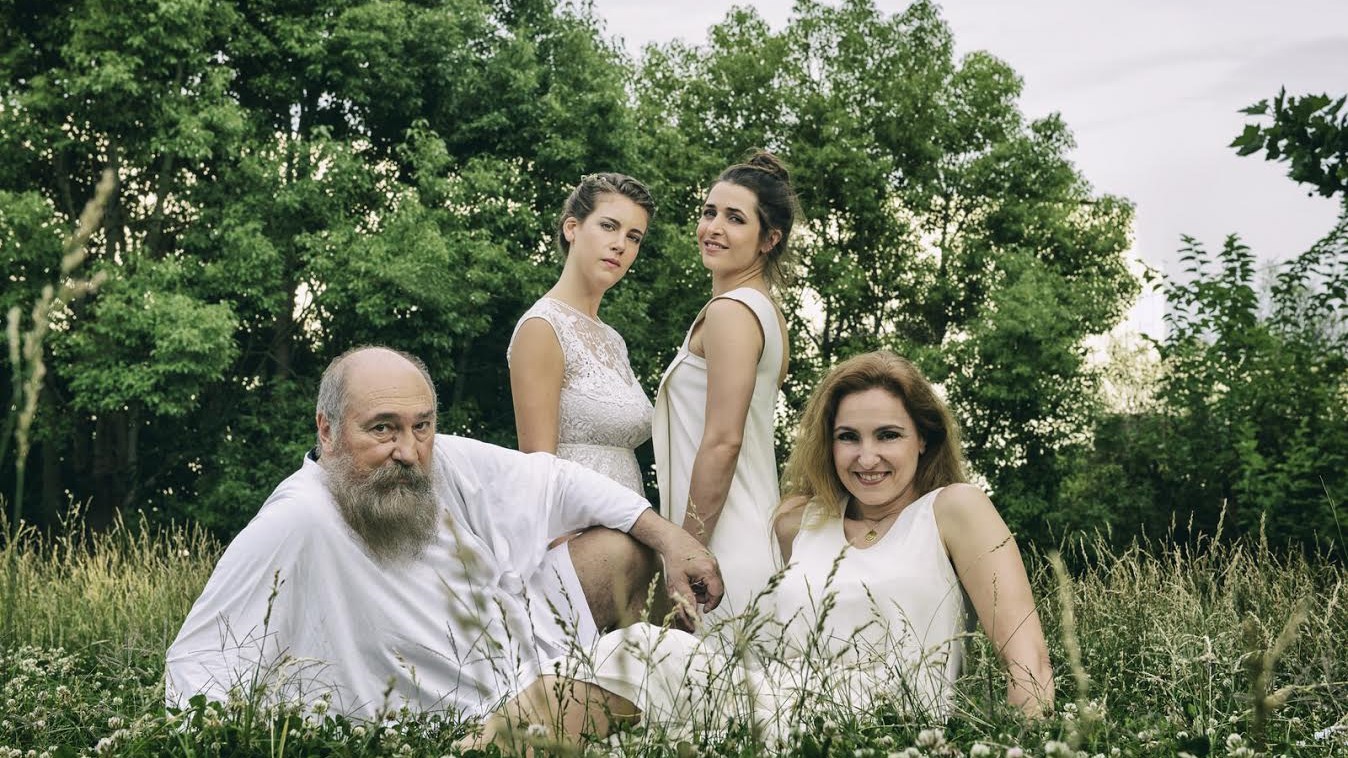 Η πρώτη πόζα από την «Ειρήνη» που φέρνει τον Πανούση στην Επίδαυρο