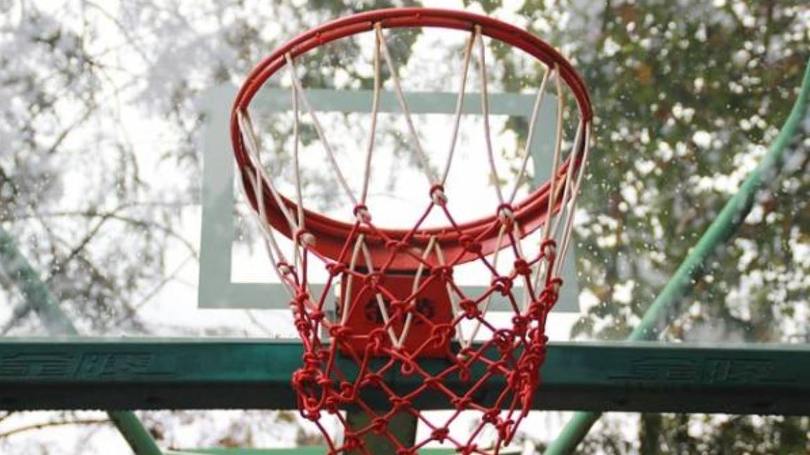 10χρονος χτύπησε σε αγώνα μπάσκετ και μεταφέρθηκε με κάταγμα στην Αθήνα