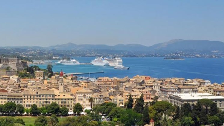 Ένα ελληνικό νησί στις 5 καλύτερες σύντομες αποδράσεις στην Ευρώπη