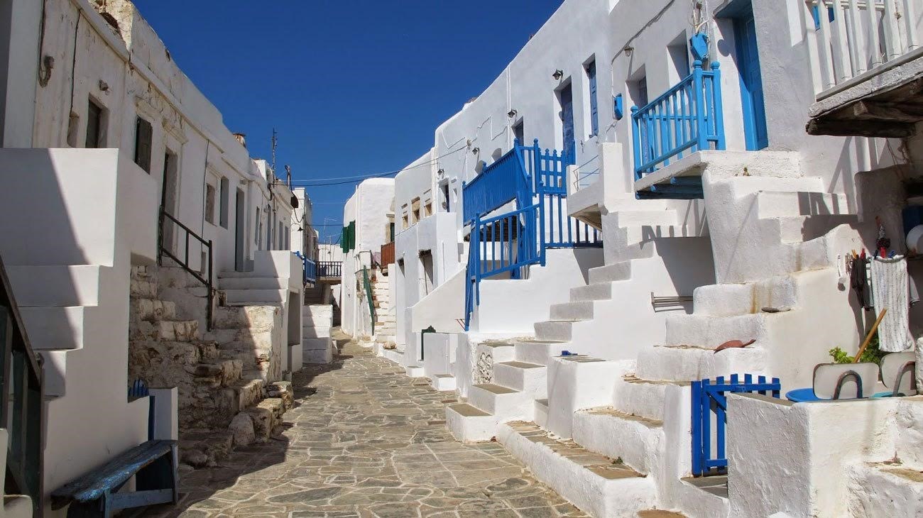 Ελληνικό νησί στα 10 μυστικά μέρη που πρέπει να επισκεφθεί κανείς