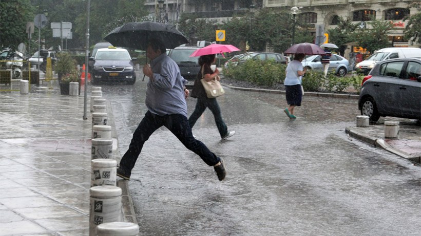 Βροχές και καταιγίδες προβλέπονται για σήμερα