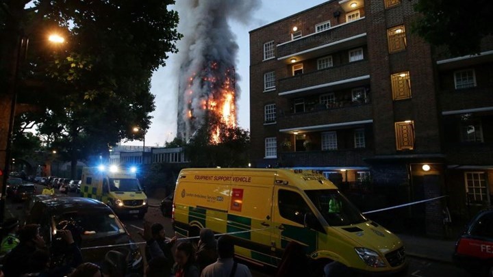 Νεκρούς θεωρεί τους αγνοούμενους από τη φωτιά στο Λονδίνο η βρετανική αστυνομία