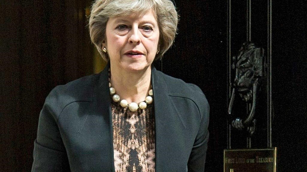 Γιατί Βρετανοί βουλευτές προειδοποιούν για ανατροπή της Τερέζα Μέι