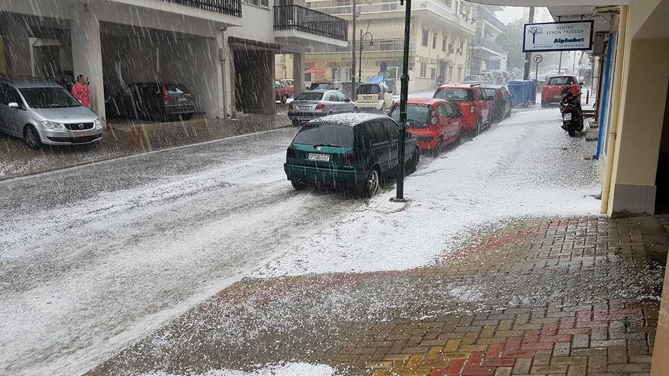 “Άσπρισαν” οι δρόμοι στην Ξάνθη από το χαλάζι – ΒΙΝΤΕΟ – ΦΩΤΟ