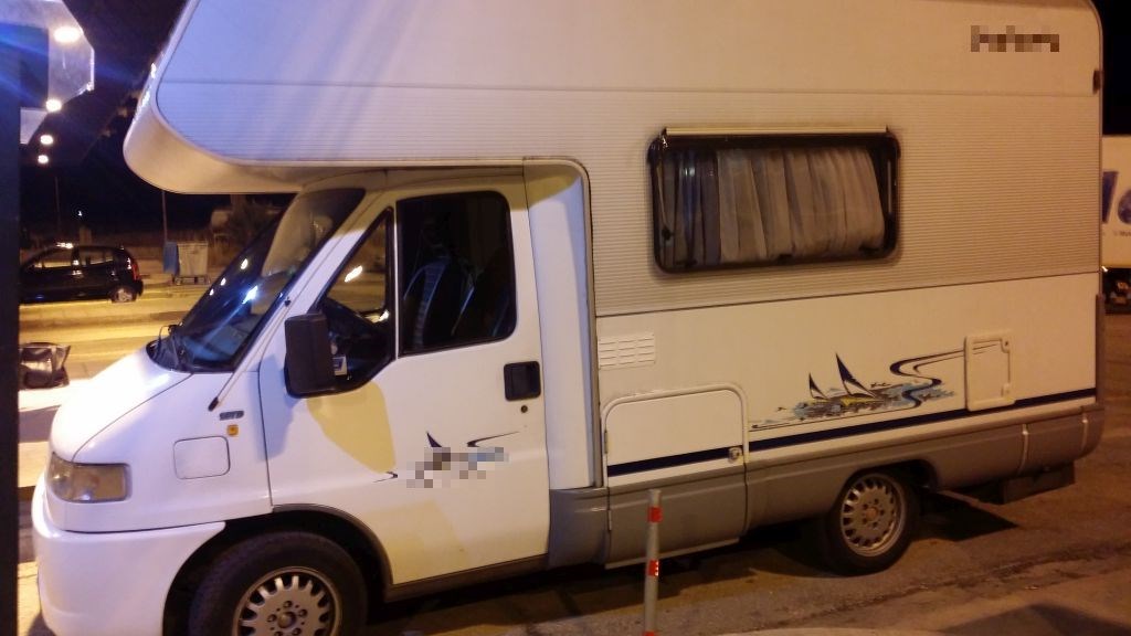 Ζευγάρι έκρυβε στο τροχόσπιτο 25,4 κιλά ηρωίνης – ΦΩΤΟ