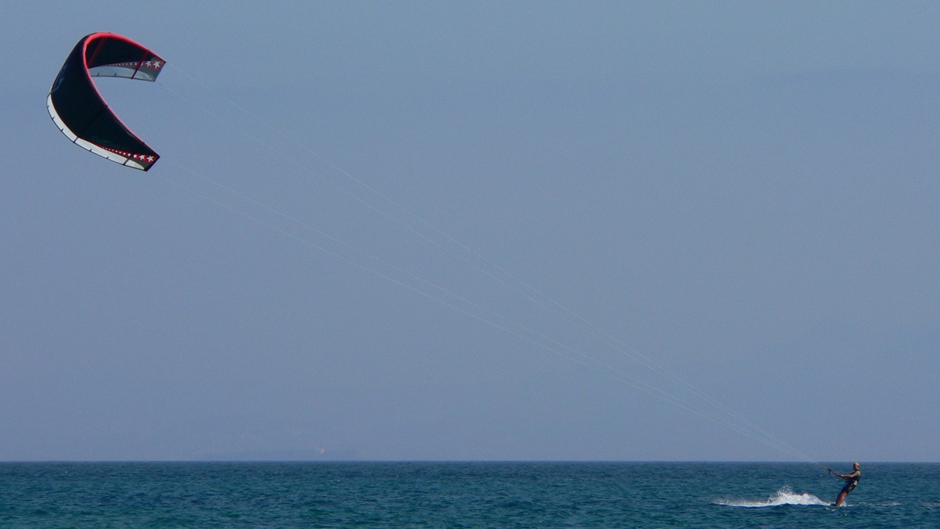 Σοβαρός τραυματισμός τουρίστριας που έκανε kitesurf