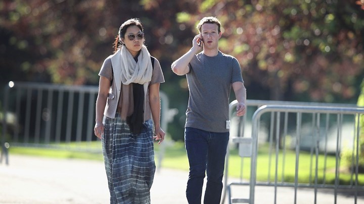 Μία ημέρα στην πολυάσχολη ζωή του ιδρυτή του Facebook, Μαρκ Ζούκερμπεργκ – ΦΩΤΟ