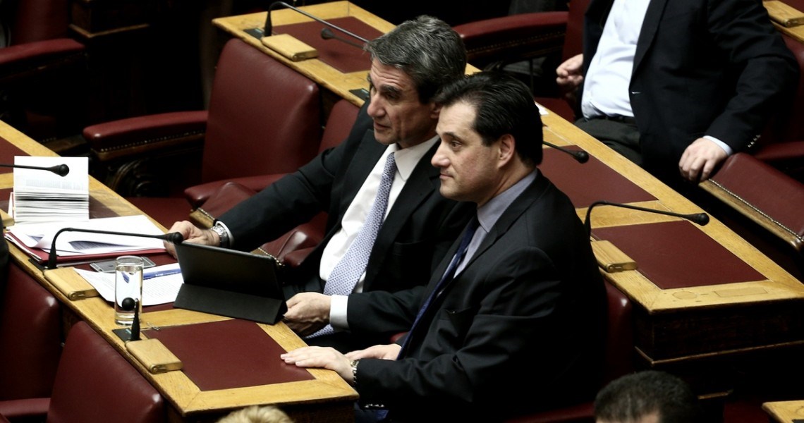 “Πυρά” από Άδωνι και Λοβέρδο σε Καμμένο για το πιλοτάρισμα σε στρατιωτικό ελικόπτερο