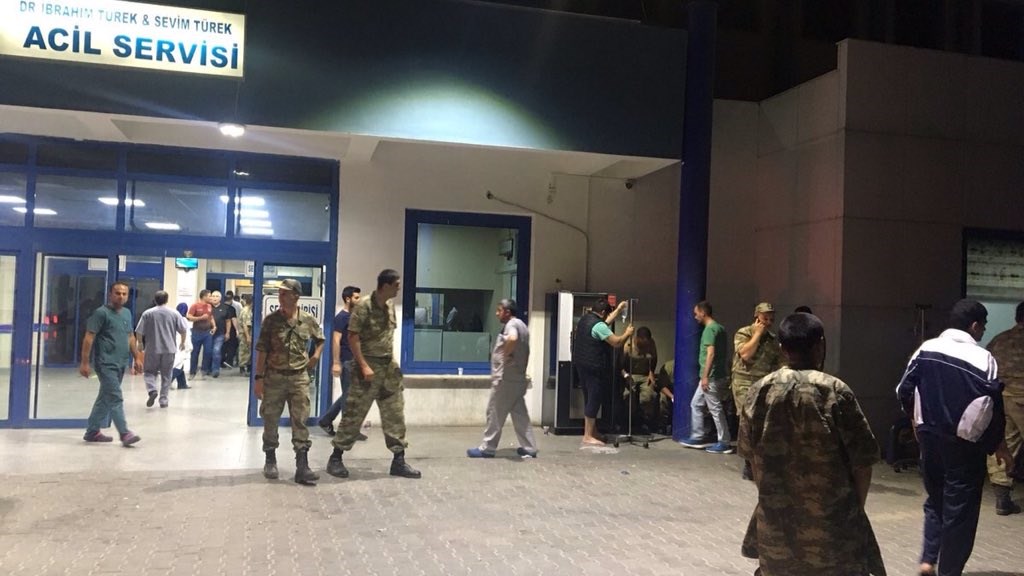 Έντονες αντιδράσεις στην Τουρκία από τη μαζική δηλητηρίαση στρατιωτών – Συνελήφθη ο υπεύθυνος της τροφοδοσίας – ΦΩΤΟ