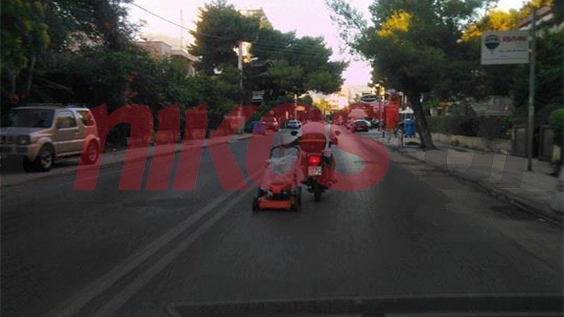 Όσκαρ αδιαφορίας από τον μηχανόβιο που έβγαλε… βόλτα τη μηχανή του γκαζόν – ΦΩΤΟ αναγνώστη