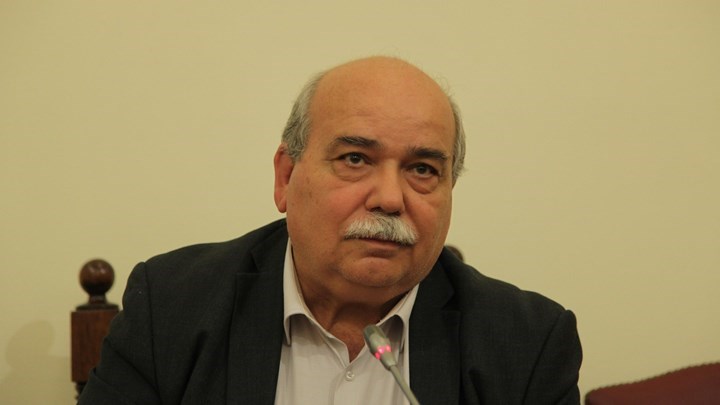 Με τον πρόεδρο της Βουλής συναντάται αυτήν την ώρα αντιπροσωπεία της ΠΟΕ-ΟΤΑ