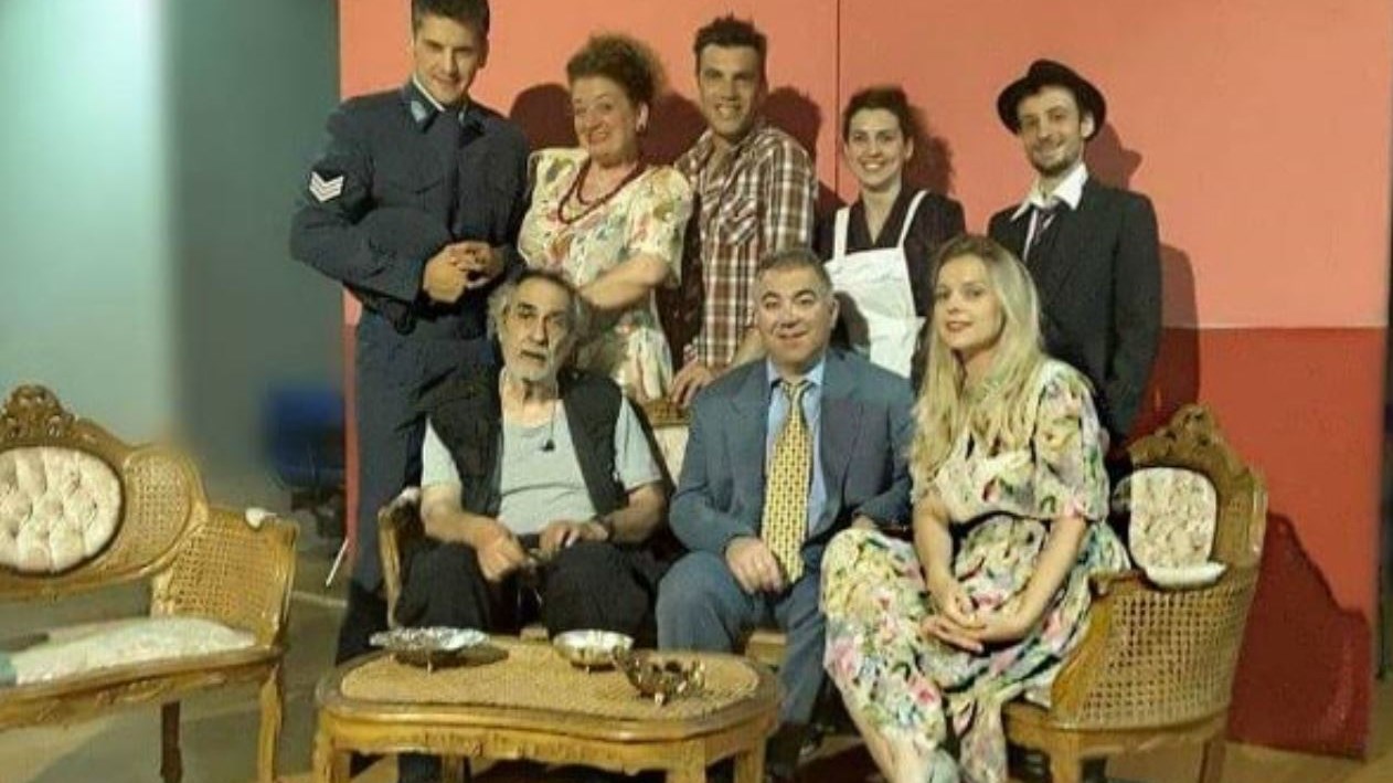 Οι πρώτες φωτογραφίες από τον… Μανωλάκη τον βομβιστή!