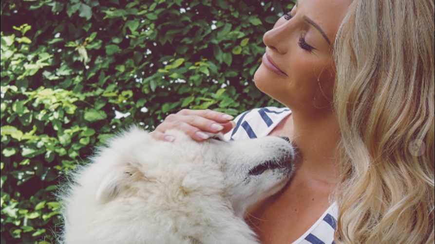 Σοκάρει ο θάνατος 33χρονης blogger – Εξερράγη το σέικερ που κρατούσε