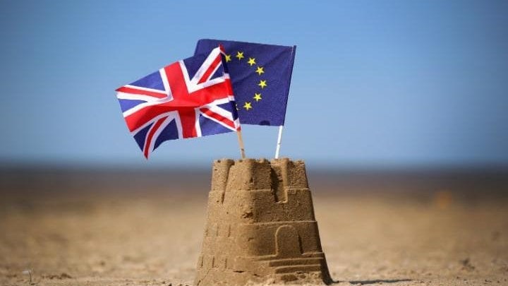 Βρετανία: Δεν θα αναγκάσουμε κανέναν Ευρωπαίο πολίτη να φύγει μετά το Brexit