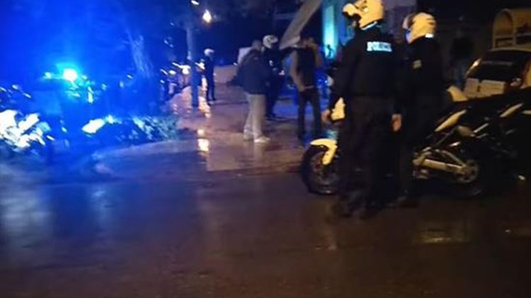 Συνελήφθη ο άνδρας που είχε ταμπουρωθεί σε σπίτι στη Λένορμαν – ΤΩΡΑ