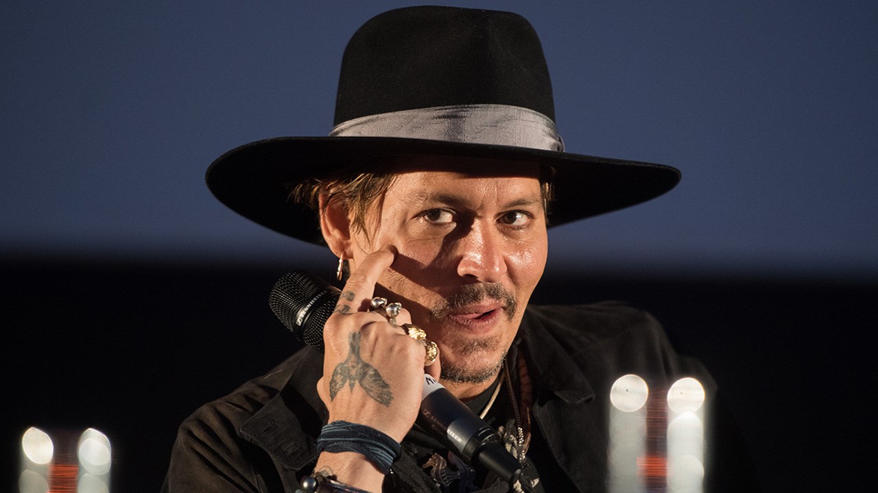 Συγνώμη ζήτησε ο Τζόνι Ντεπ για το “αστείο” περί δολοφονίας του Τραμπ