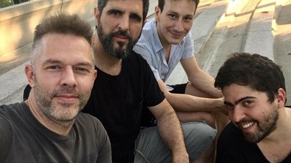 Η «Μήδεια» βγάζει… selfie, μόνο για το enikos.gr