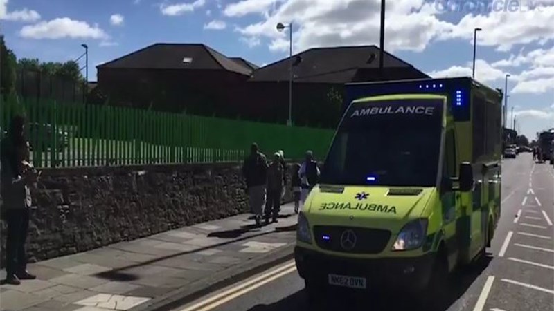 Οι πρώτες εικόνες από το Νιουκάστλ – Αυτοκίνητο παρέσυρε πεζούς – ΒΙΝΤΕΟ