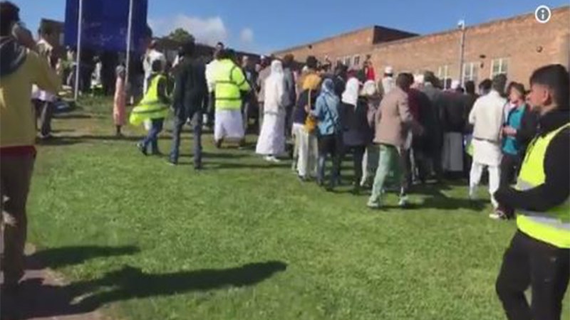 Βίντεο ντοκουμέντο από τη στιγμή που το αυτοκίνητο παρασύρει πεζούς στο Νιουκάστλ