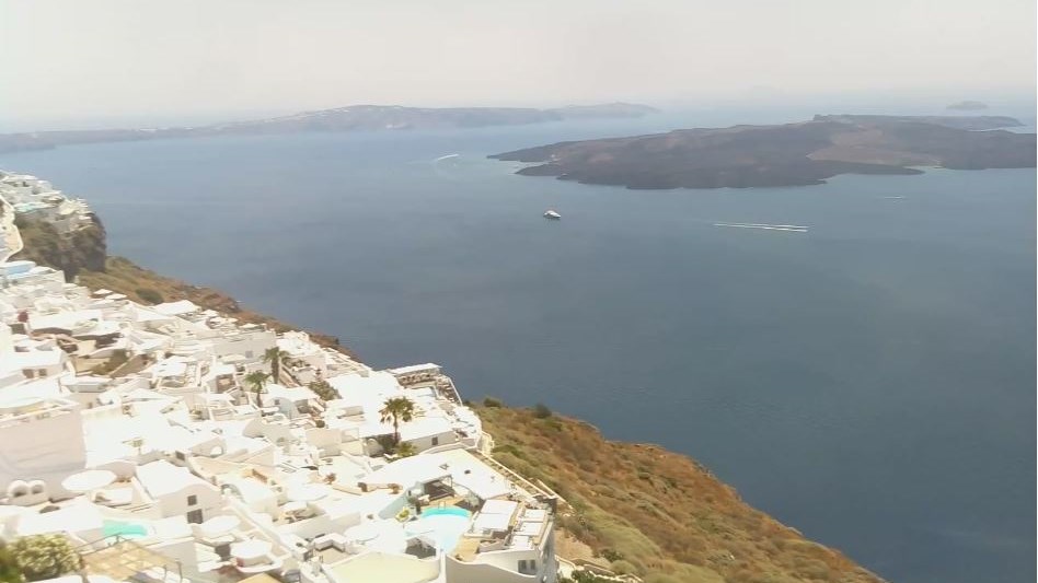 Δες ζωντανή εικόνα από τη Σαντορίνη