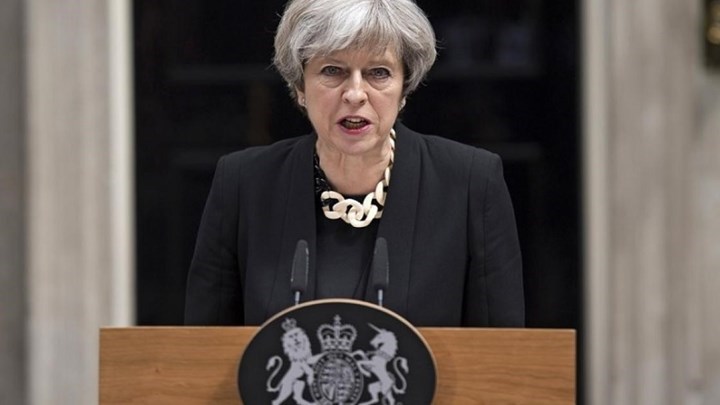 Μέι: Δεν θα ζητηθεί από κανέναν Ευρωπαίο μετανάστη να φύγει μετά το Brexit