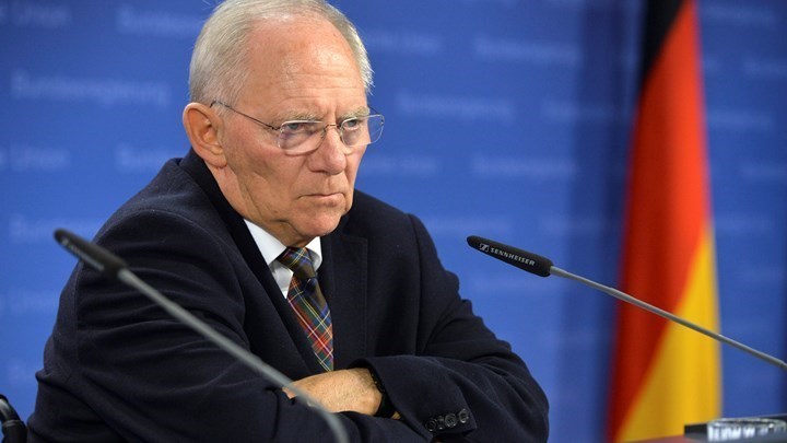 Handelsblatt: Ο Σόιμπλε ζητεί την έγκριση των βουλευτών για την Ελλάδα